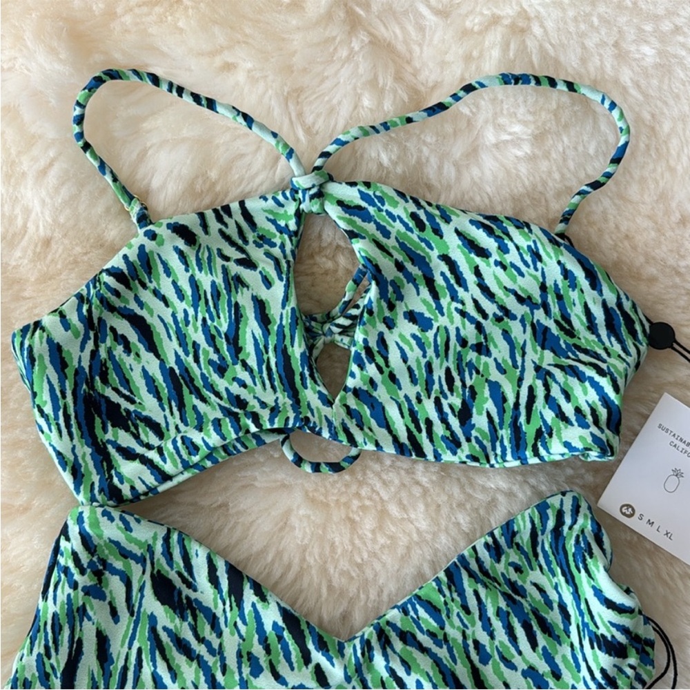 NWT Skatie CLOUDBREAK halter bikini XS green zebra print Top Only